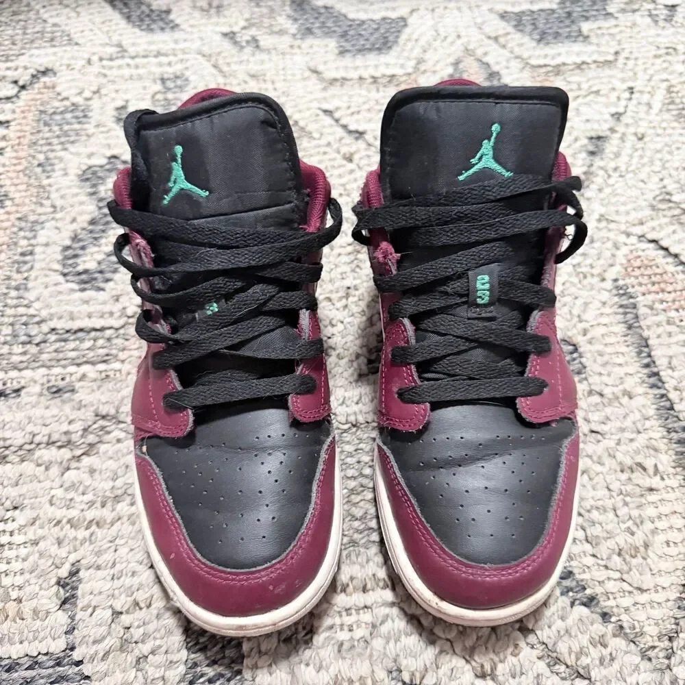 Nike Air Jordan 1 Low Dark BeeSize 6Y Black burgundy